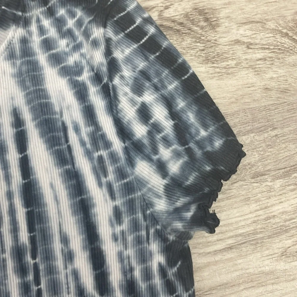 Justice Black, White & Blue Tie Dyed Short Sleeve Ruched Girl's Tee Size 12